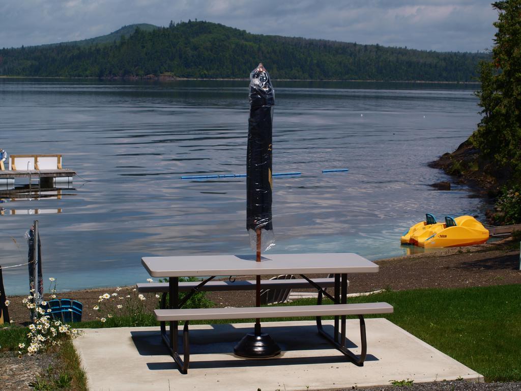 Auberge Sur Le Lac Temiscouata Temiscouata Sur Le Lac Exterior foto